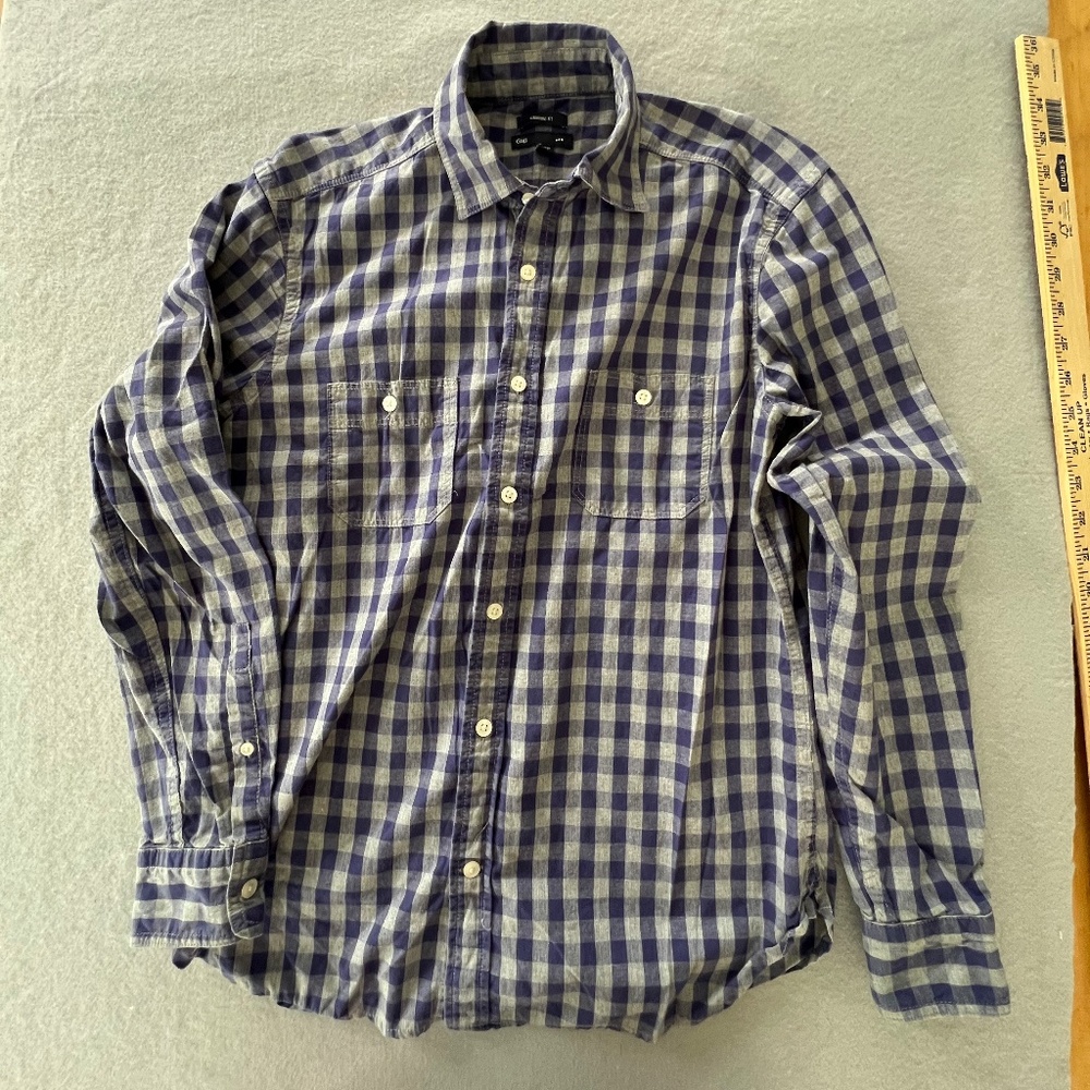 Gap Classic Fit Men's button up shirt